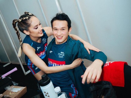 Cinta Laura Bucin sama Pacar yang 6 th Lebih Muda, Netizen Sampai Heran