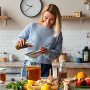 Bukan Pakai Obat, Rutin Konsumsi 7 Minuman Sehat Ini Bantu Kamu Panjang Umur!