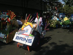 Pawai Seni Budaya PRS Pati Berlangsung Meriah, Ada Dewi Sri-Becak Hias