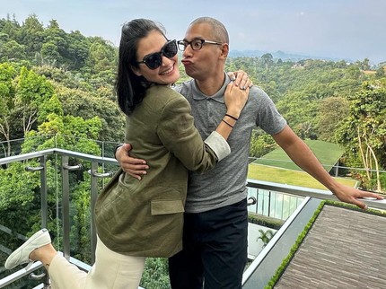 7 Potret Rima Melati Adams Istri Marcell Siahaan yang Awet Muda di Usia 43 tahun