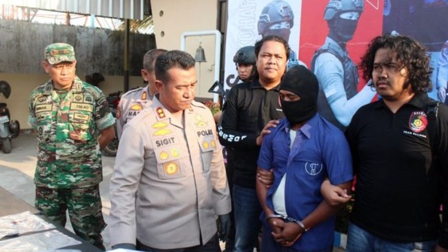Sejumlah fakta terungkap dalam kasus pembunuhan dosen UIN Surakarta, Wahyu Dian Silviani. Salah satunya motif pembunuhan didasari sakit hati.