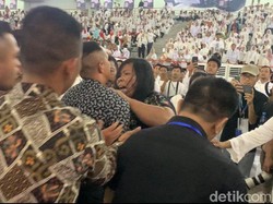 Detik-detik Wanita Bikin Rusuh Saat Jokowi Datang hingga Diamankan