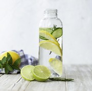 5 Manfaat Infused Water Bagi Kesehatan, Efektif Turunkan Berat Badan?