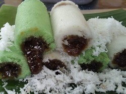 Cara Membuat Kue Putu Tanpa Bambu yang Matangnya Merata dan Tidak Hancur
