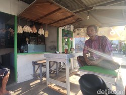 Kisah-kisah Tak Masuk Akal Soal Larangan Berjualan Nasi di Desa Randegan