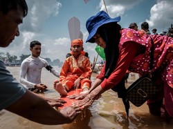 Ternyata Ada Ritual Khusus Sebelum Pacu Jalur Mulai Berlaga