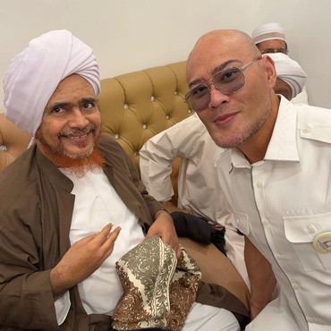 Cerita Deddy Corbuzier Saat Bertemu hingga Disuapi Langsung Habib Umar