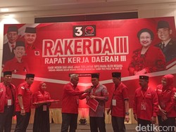 Wali Kota Makassar Danny Pomanto Gabung PDIP!