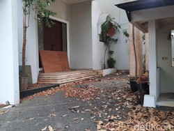Sindikat Scammer Kabur Tinggalkan Tunggakan Listrik Rumah Dino Patti Djalal