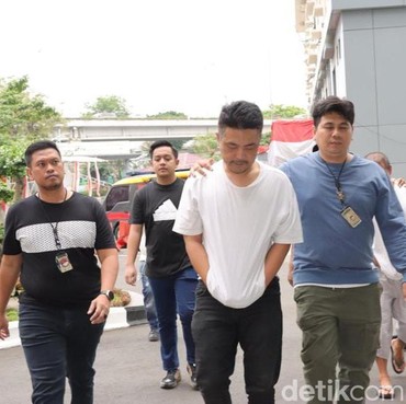 Pesulap OA yang Tertangkap karena Narkoba adalah Oge Arthemus, Ini Sosoknya