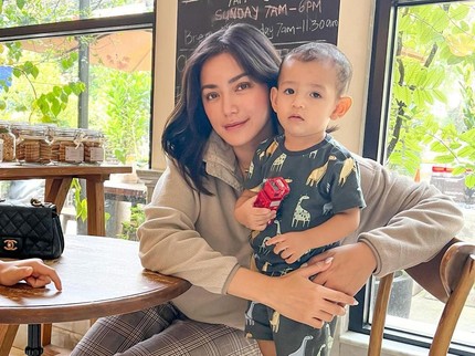 Cerita Jessica Iskandar soal Putra Keduanya Terinfeksi Kelenjar Getah Bening, Leher Sempat Kaku