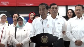 Warga Bisa Naik LRT Mulai Jam 2 Siang Ini, Tarif Jauh-Dekat Rp5.000