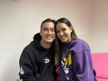 img-title Jalani Peneguhan Pernikahan, Rendy Kjaernett Ingin Fokus dengan Lady Nayoan