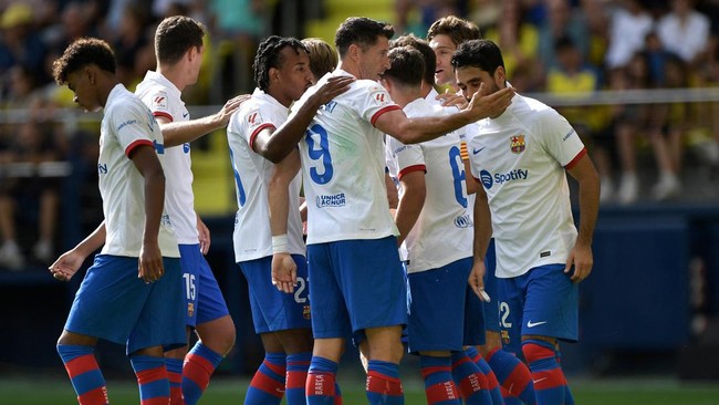 Barcelona menang dramatis 4-3 atas Villarreal pada pekan ketiga Liga Spanyol di Stadion de la Ceramica, Minggu (27/8).