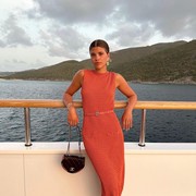 Serupa Tapi Tak Sama! Kenali Perbedaan Gaya Uptown Girl dan Downtown Girl