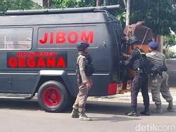 Tim Penjinak Bom Evakuasi Temuan Paket Mencurigakan di Kota Bengkulu