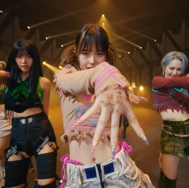 Lirik Lagu Slay - EVERGLOW