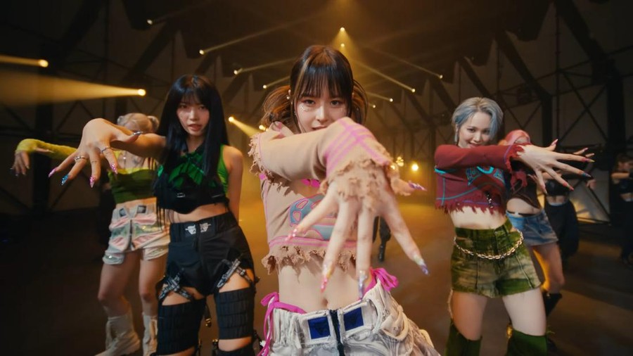 Lirik Lagu Slay - EVERGLOW