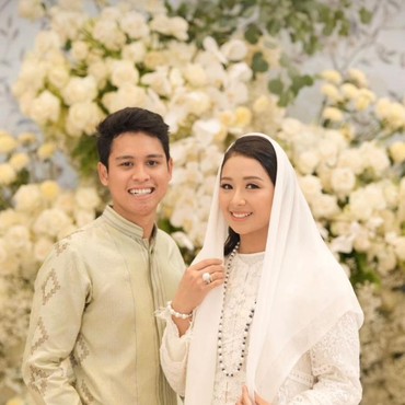 8 Momen Haru Pengajian Jelang Pernikahan Atheera Anak Sandiaga Uno & Panji