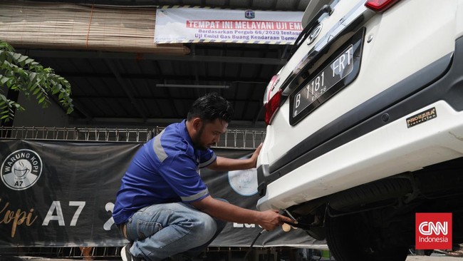 Dasar hukum tentang uji emisi syarat pembayaran pajak kendaraan sudah ada, KLHK juga menyatakan bakal membuat regulasi denda pencemaran.