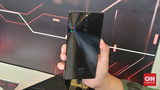 Produsen smartphone asal China, Nubia, mengisyaratkan kembalinya smartphone gaming flagship mereka ke Indonesia.