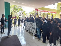Eks Ketua Dema UIN Solo Buka Suara soal Mahasiswa Baru Teregistrasi di Pinjol