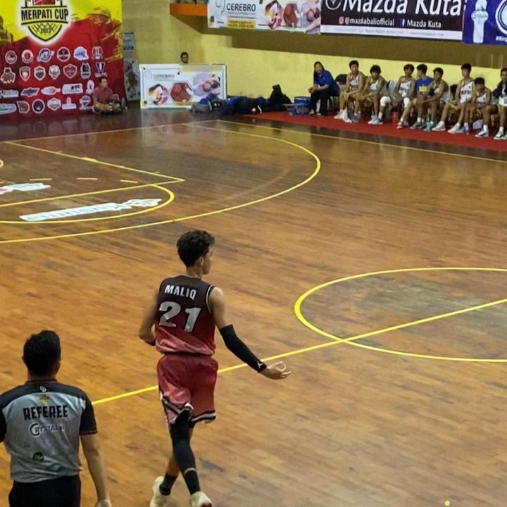 <p>Melihat postingan sang putra, Maudy tak lupa meninggalkan komentar berupa dukungan. "Masih ada 1 turnamen lagi.. keep it going Sayang !!!" tuturnya.(Foto: Instagram @eddy_mm)<br /><br /><br /></p>
