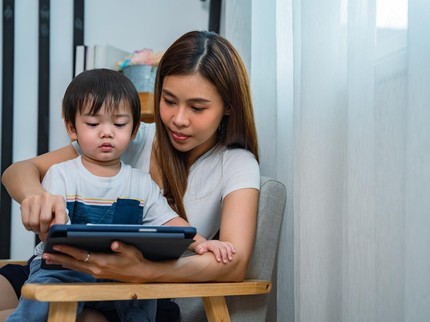 Batasan Screen Time pada Anak Balita Menurut IDAI, Jangan Berlebihan Bun!