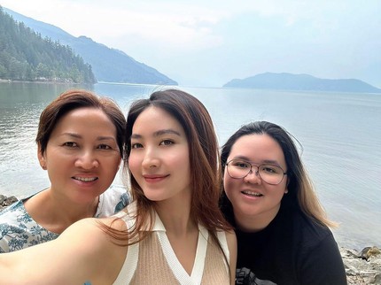 7 Potret Natasha Wilona Liburan di Kanada Bersama Ibunda, Lihat Sunset hingga  Arung Jeram