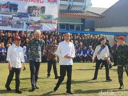 Jokowi Puji SMK Gratis Rintisan Ganjar: Bisa Diperluas ke Provinsi Lain
