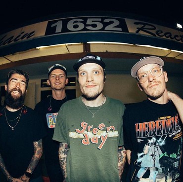 Pee Wee Gaskins & Summerlane Jadi Tamu Spesial Konser Neck Deep di Indonesia