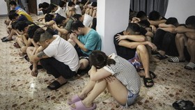 FOTO: Penggerebekan Markas Love Scam di Batam, 88 WN China Ditangkap