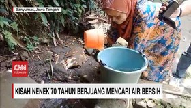 VIDEO: Perjuangan Nenek Kumpulkan Air Rembesan, Demi Air Bersih