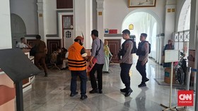 Ricky Ham Pagawak Minta Maaf Usai Mengamuk di PN Makassar