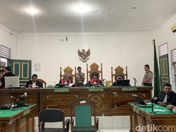 2 Kurir 20 Kg Sabu-30 Ribu Ekstasi Asal Riau Divonis Seumur Hidup