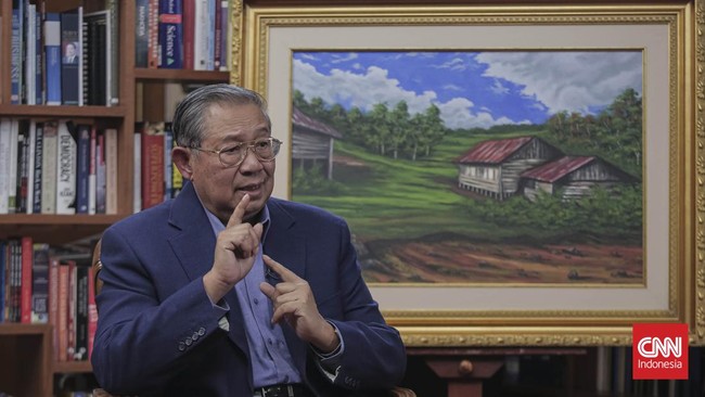 Doktrinnya Saling Menghancurkan SBY menilai konflik Israel-Iran akibat kurangnya kepercayaan. Ia khawatir serangan akan berdampak pada stabilitas ekonomi dan perdamaian dunia.