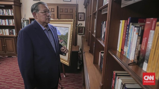 SBY mengungkap ada menteri yang aktif melakukan lobi ke Demokrat untuk menggalang poros baru.