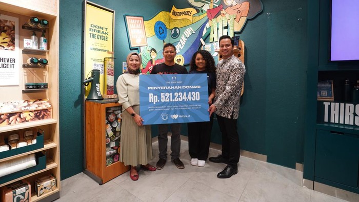 Rayakan Hari Kemanusiaan Sedunia, The Body Shop Indonesia Serahkan Donasi untuk Tingkatkan Produktivitas Teman Disabilitas