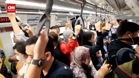 VIDEO: LRT Jabodebek Alami Gangguan, Penumpang Mengeluh