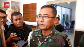 VIDEO: Danpomdam Jaya Pastikan Video Pria Dicambuk Di Mobil Hoaks