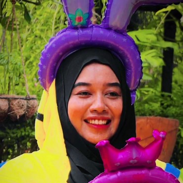 5 Potret Dian Rositaningrum Eks Istri Opick yang Lepas Cadar