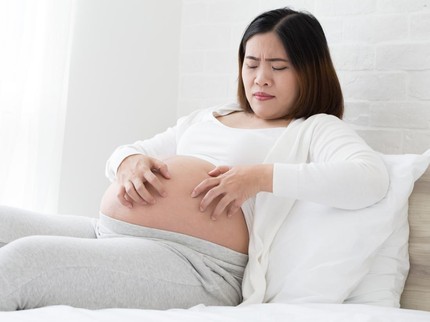Stretch Mark di Perut saat Hamil Apakah Bisa Hilang? Ketahui Penyebab dan Pengobatannya