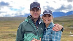 Suami Putri Mahkota Victoria Ungkap Efek Keji Gosip Cerai pada Keluarganya