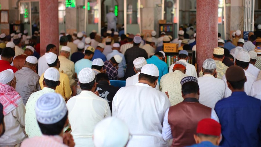 Sholat Jumat Muslims are performing the Holy Friday prayer. Worshipers are worshiping inside the mosque. Sylhet, Bangladesh, 24 March 2023.