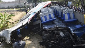 FOTO: Penampakan Dua Bus Terlibat Kecelakaan Maut di Ngawi
