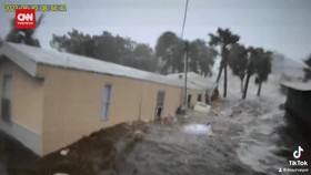 VIDEO: Rumah di Florida Terseret Badai Idalia hingga Hanyut