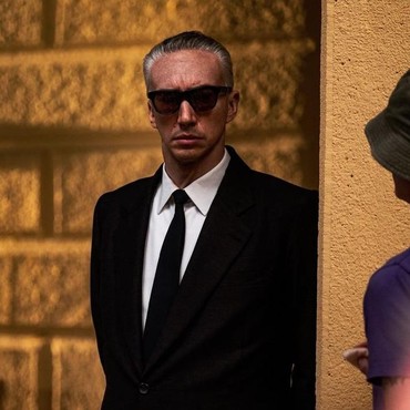 Akting Adam Driver Sebagai Enzo di Film 'Ferrari', Tayang 25 Desember 2023