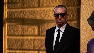 Akting Adam Driver Sebagai Enzo di Film 'Ferrari', Tayang 25 Desember 2023