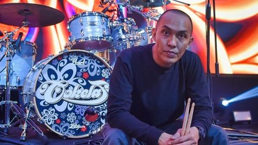 img-title Bangkrut Usai Dipecat dari Cokelat, Ervin Kini Kerja Jadi Badut