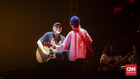 Iwan Fals x Sawung Jabo Tetap Kritis di Synchronize Fest 2023